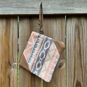HOPOFLY Southwestern Wristlet Bag